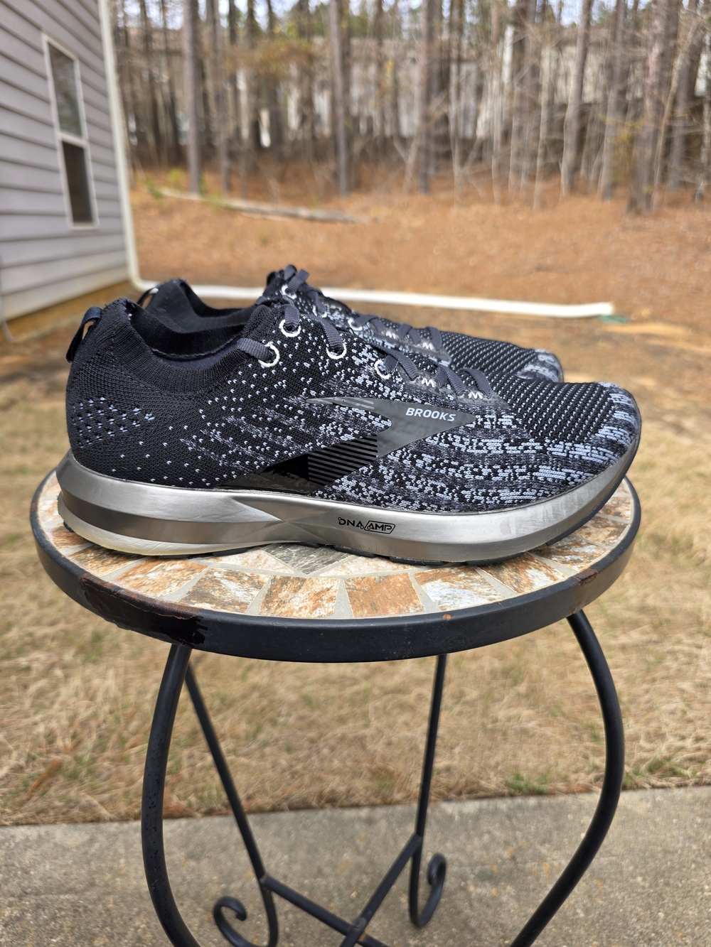 Brooks Levitate 3 1203001B047 Black/Silver Running Shoes Sneakers Women Size 10